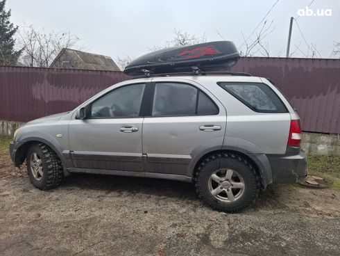 Kia Sorento 2003 серебристый - фото 4