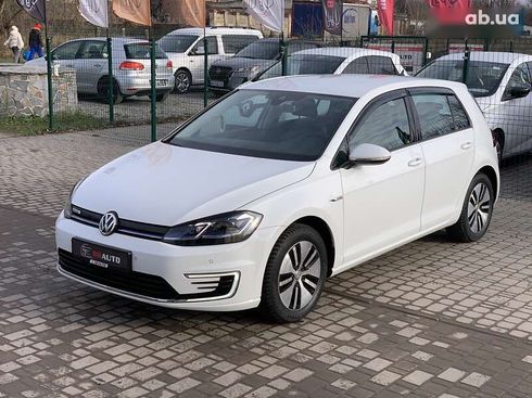 Volkswagen e-Golf 2020 - фото 2