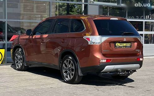 Mitsubishi Outlander 2015 - фото 4