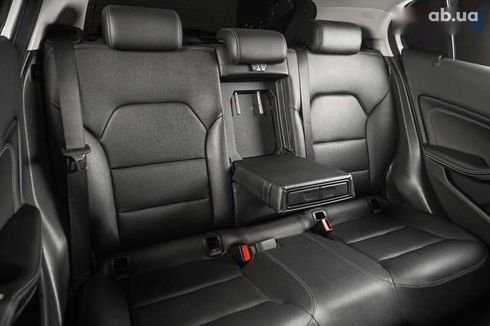 Mercedes-Benz GLA-Класс 2016 - фото 11
