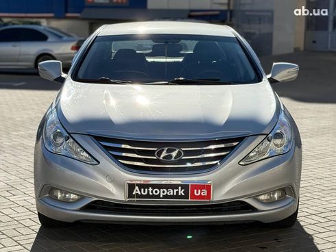 Hyundai Sonata 2012 серый - фото 4