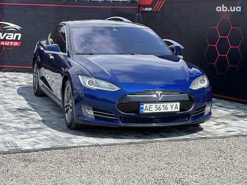 Tesla Model S 2016 - фото 11