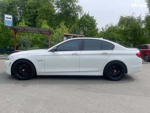 BMW 5 серия 2012 белый - фото 12