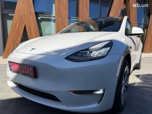 Tesla Model Y 2023 - фото 8