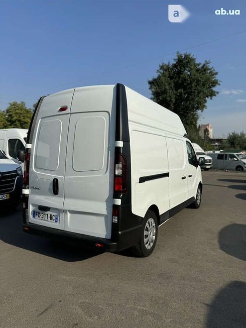 Renault Trafic 2021 - фото 8