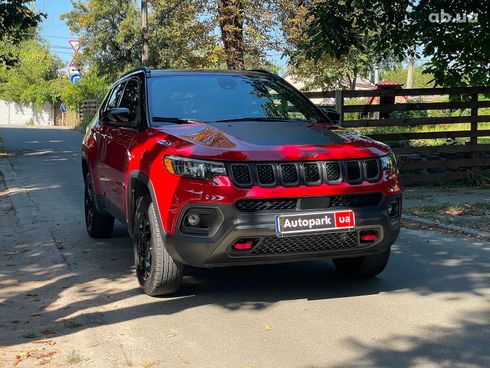 Jeep Compass 2023 красный - фото 5