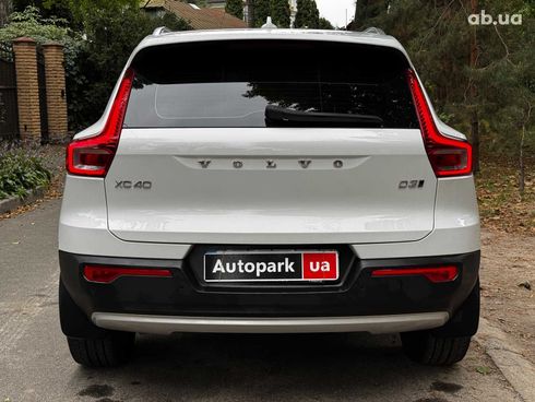 Volvo XC40 2018 белый - фото 8