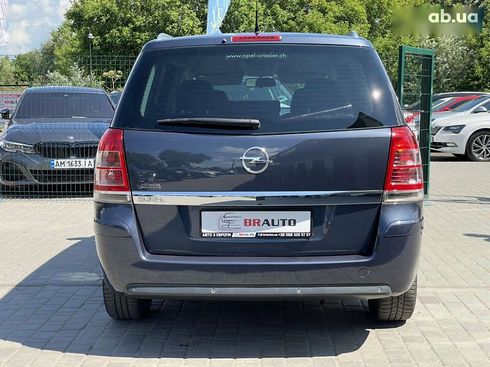 Opel Zafira 2010 - фото 17