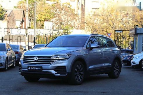 Volkswagen Touareg 2019 - фото 3