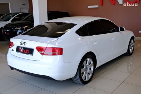 Audi A5 2012 белый - фото 3