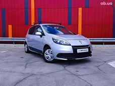 Купить Renault бу в Украине - купить на Автобазаре