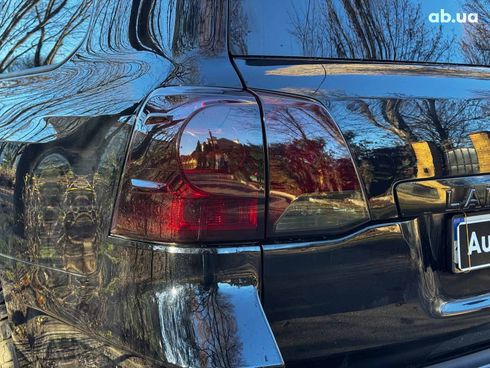 Toyota Land Cruiser 2012 черный - фото 9
