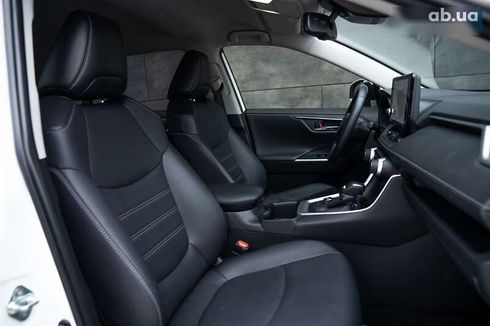 Toyota RAV4 2023 - фото 21