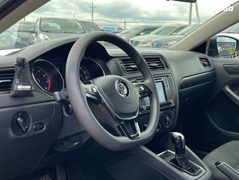 Volkswagen Jetta 2016 белый - фото 34
