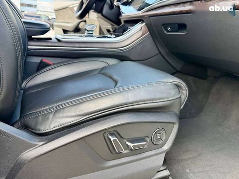 Audi Q8 2020 - фото 30