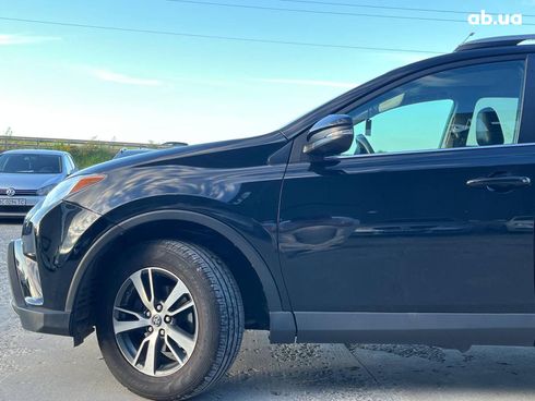 Toyota RAV4 2016 черный - фото 13