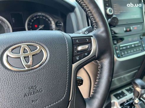 Toyota Land Cruiser 2018 - фото 19