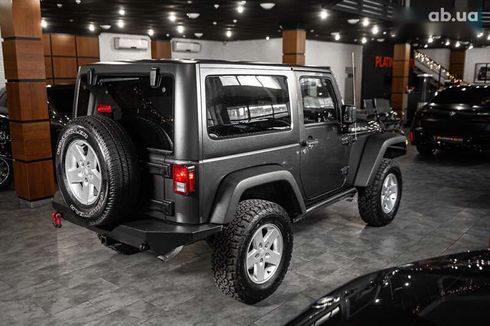 Jeep Wrangler 2017 - фото 17