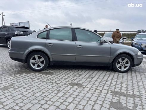 Volkswagen Passat 2005 серый - фото 10