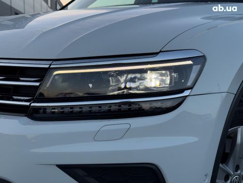 Volkswagen Tiguan 2017 белый - фото 4