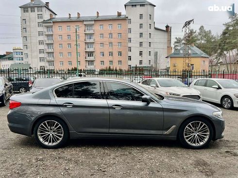 BMW 5 серия 2018 - фото 6