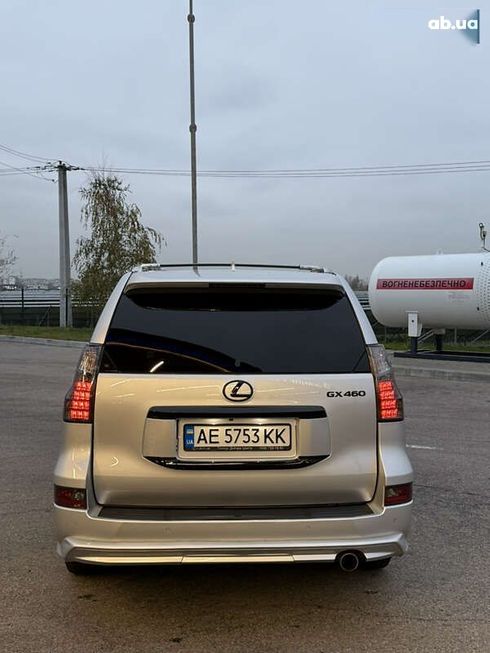 Lexus GX 2019 - фото 10