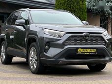 Продаж вживаних Toyota RAV4 2021 року - купити на Автобазарі