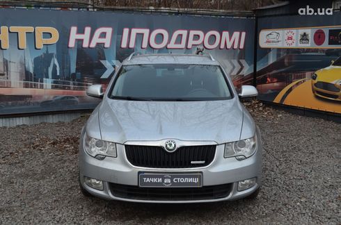 Skoda Superb 2011 серый - фото 2