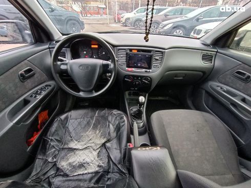 Kia Rio 2008 черный - фото 21