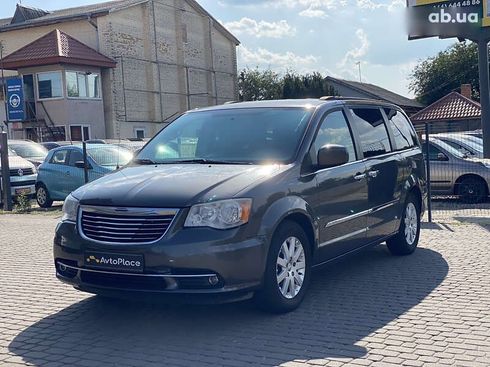 Chrysler town&country 2016 - фото 16