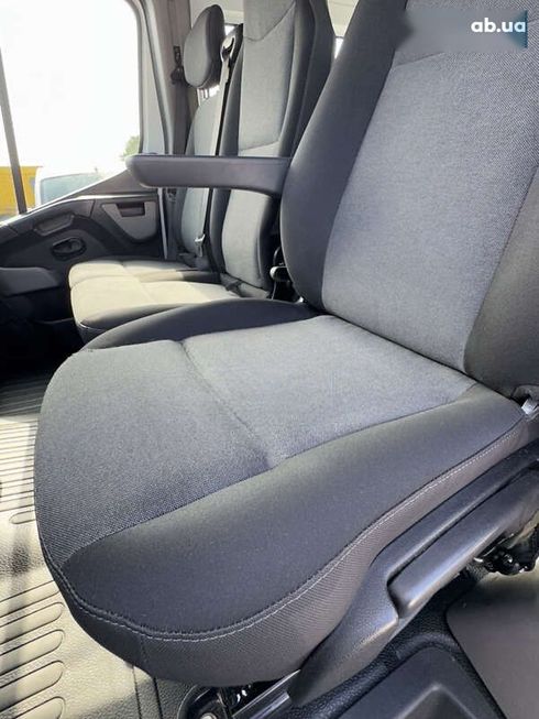 Renault Master 2018 - фото 19