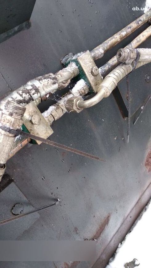 Komatsu WB 2010 - фото 7