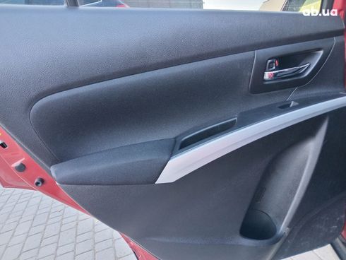 Suzuki SX4 2019 красный - фото 10