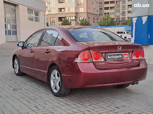 Honda Civic 2007 красный - фото 4