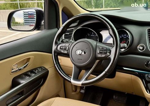 Kia Carnival 2020 - фото 30