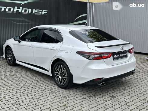 Toyota Camry 2021 - фото 20