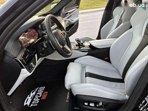 BMW M5 2022 - фото 30