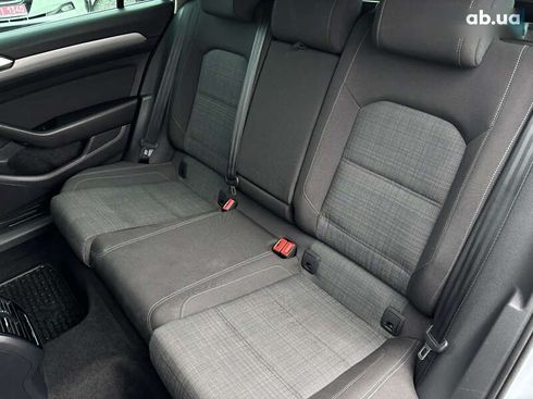 Volkswagen Passat 2022 - фото 25