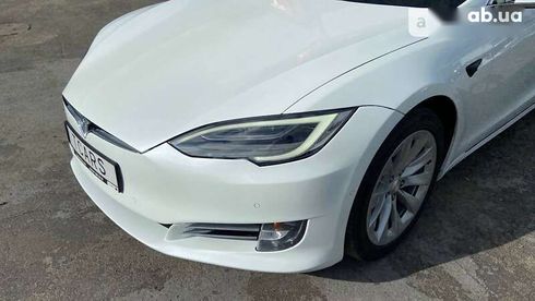 Tesla Model S 2019 - фото 10