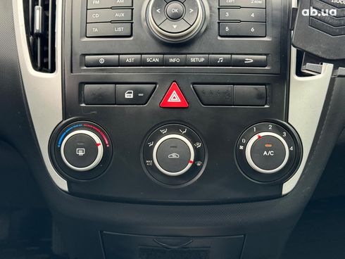 Kia Cee'd 2009 красный - фото 28