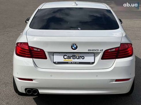 BMW 5 серия 2014 - фото 10