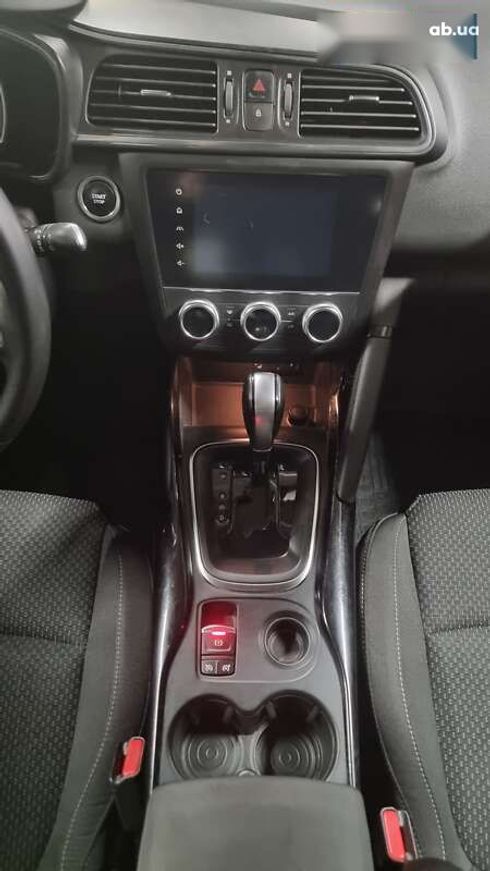 Renault Kadjar 2021 - фото 8