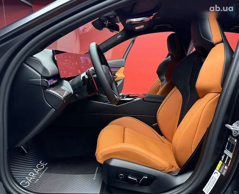 BMW M5 2025 - фото 30