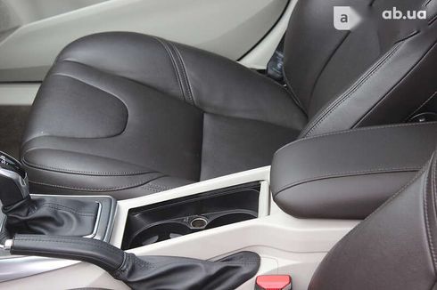 Volvo V40 2015 - фото 29