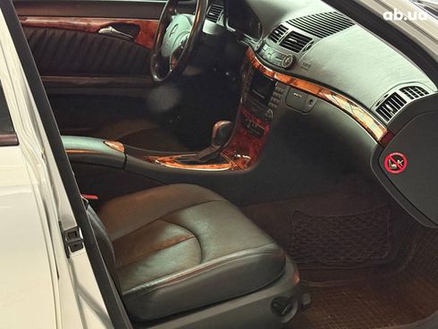 Mercedes-Benz E-Класс 2004 серый - фото 17
