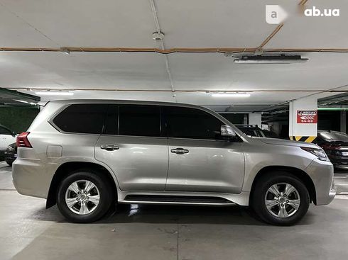 Lexus LX 2016 - фото 10