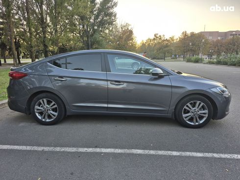 Hyundai Elantra 2016 серый - фото 3