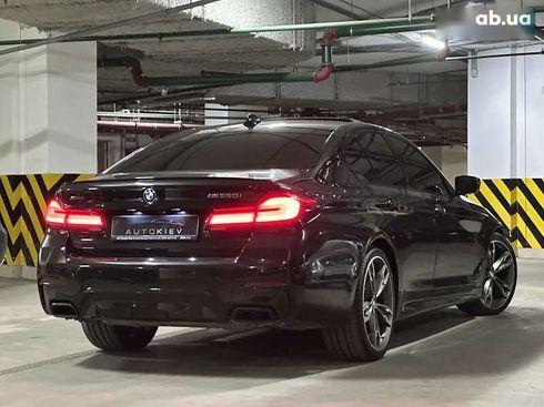 BMW 5 серия 2022 - фото 19