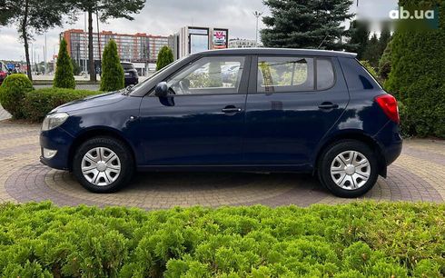 Skoda Fabia 2012 - фото 4