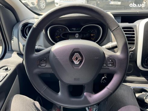 Renault Trafic 2016 серый - фото 22